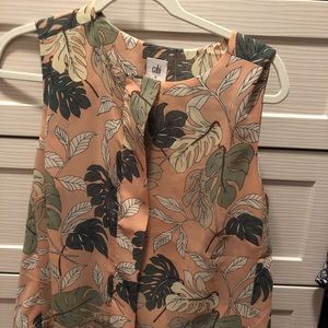 Cabi jungle floral tank size M
